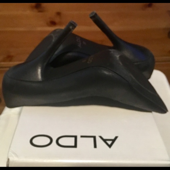 Aldo Soft Leather Black Heels - Picture 2 of 3